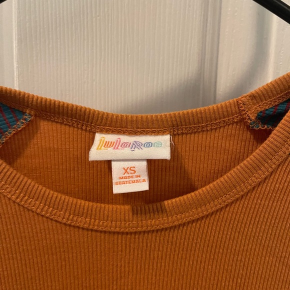 LuLaRoe XS shirt with 3/4 length sleeve. - Picture 2 of 4